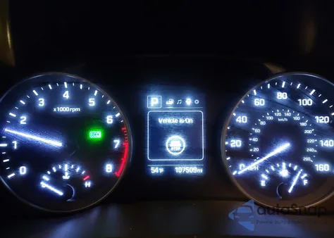 2017 Hyundai Elantra Value Edition z USA, uszkodzony, nr VIN 5NPD84LF6HH139758